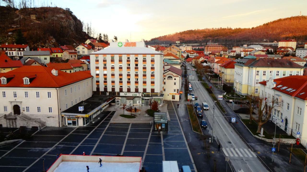 Hotel Kras Постойна Экстерьер фото