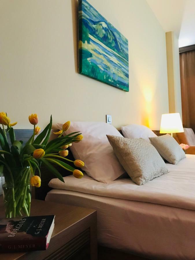 Hotel Kras Постойна Экстерьер фото